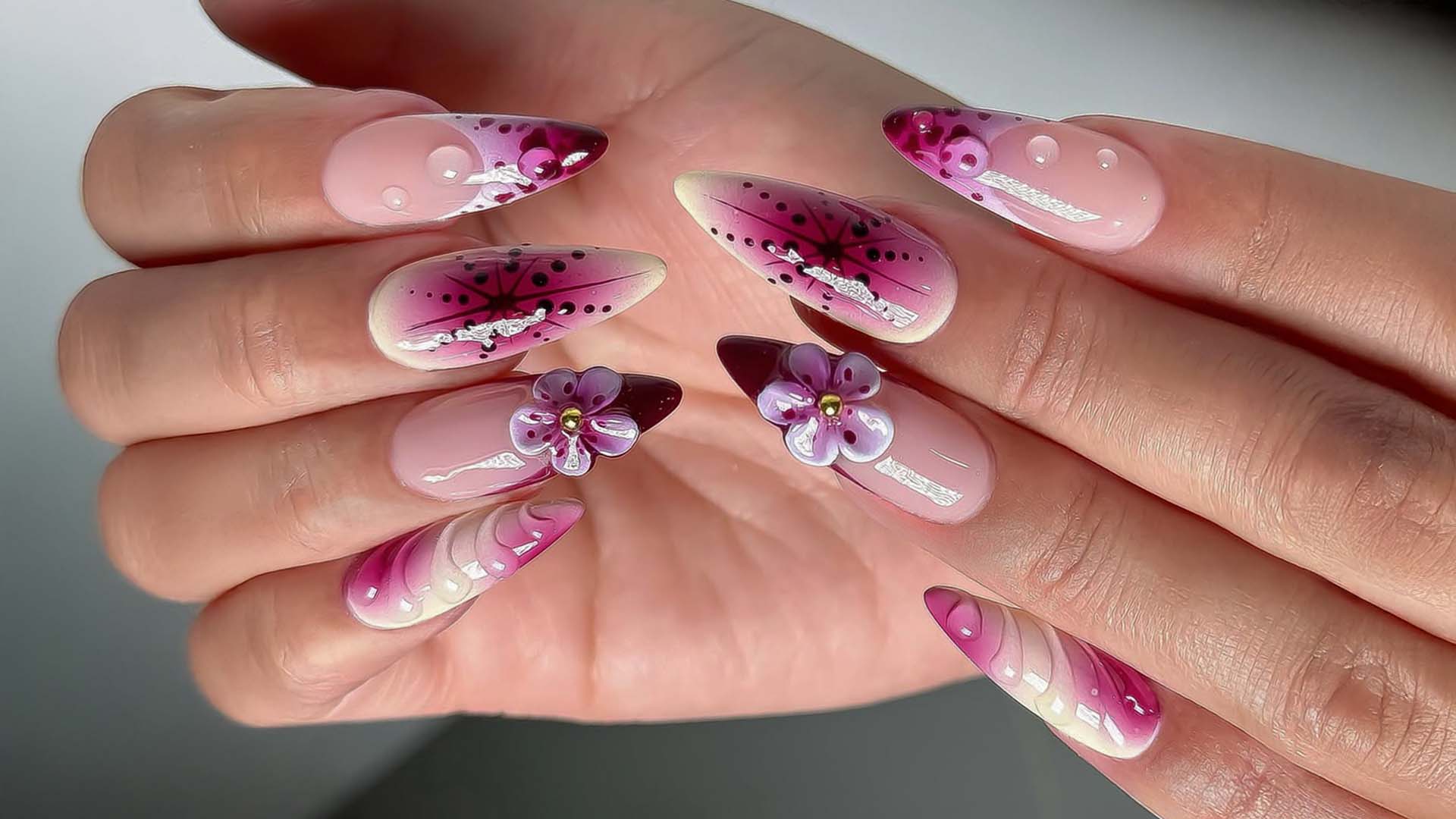 Superstar Dip Nails & Spa 
